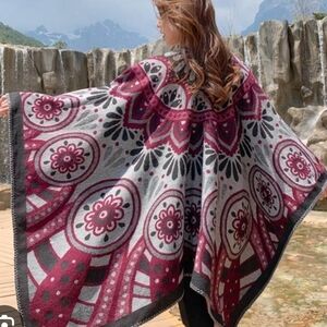 NEW BOHO SOUTHWEST RUANA OVERSIZED OPEN WRAP PONCHO BLANKET SCARF (NWOT)